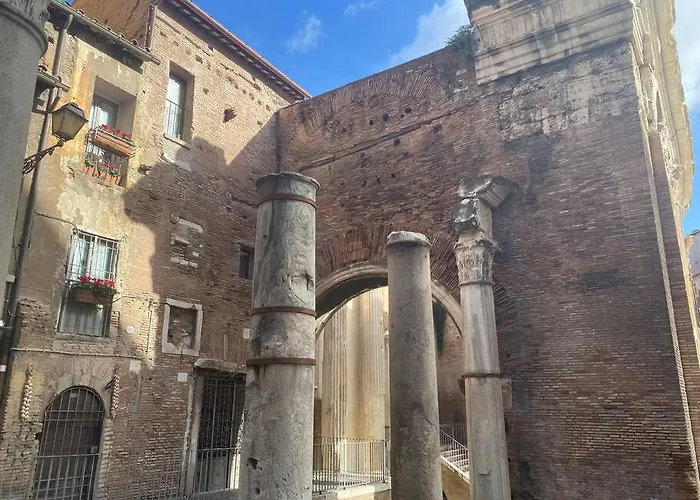 Apartment Over The Ruins *